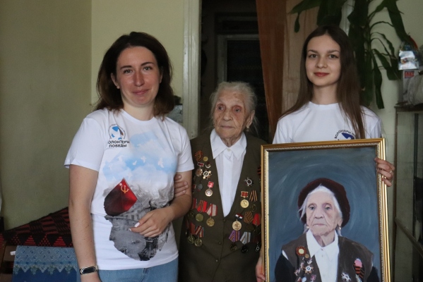 Ветерану из Самарской области подарили собственный портрет